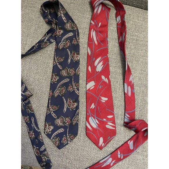 Set of 2 Givenchy Ties - Picture 4 of 4